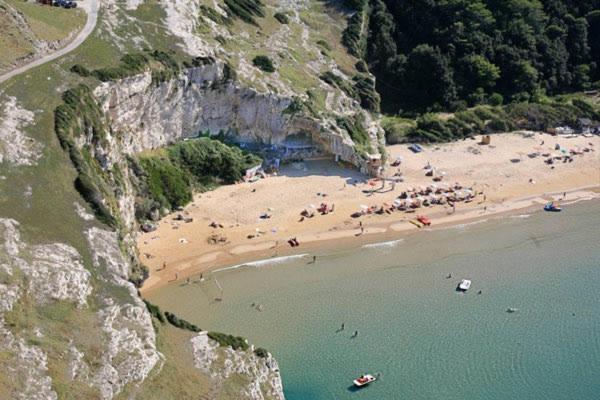 Appartamenti - Spiaggia Zaiana Пешичи Екстериор снимка